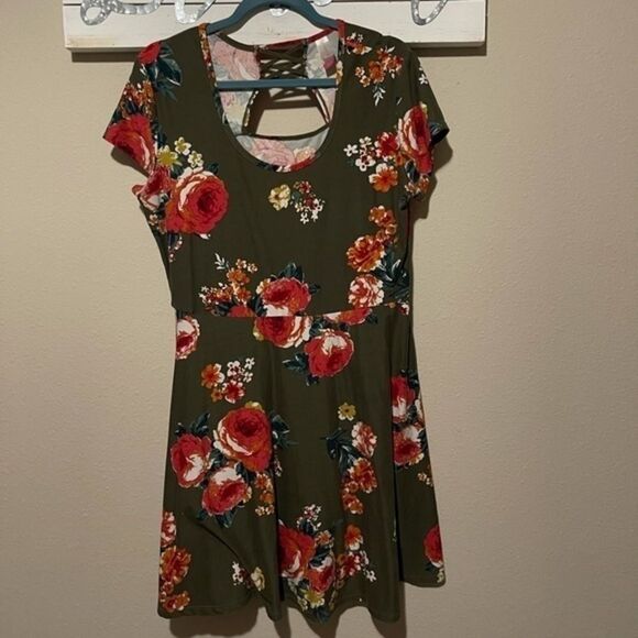 Olive floral cap sleeve dress - juniors XL - Picture 1 of 4